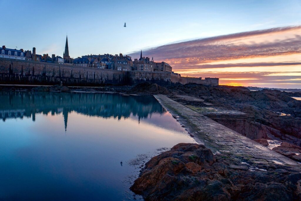 How Can I Calculate The Dimensions Of A Murphy Bed?
