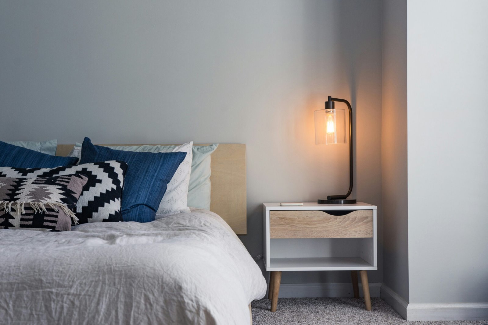 Product Review: What is a Murphy Cabinet Bed?