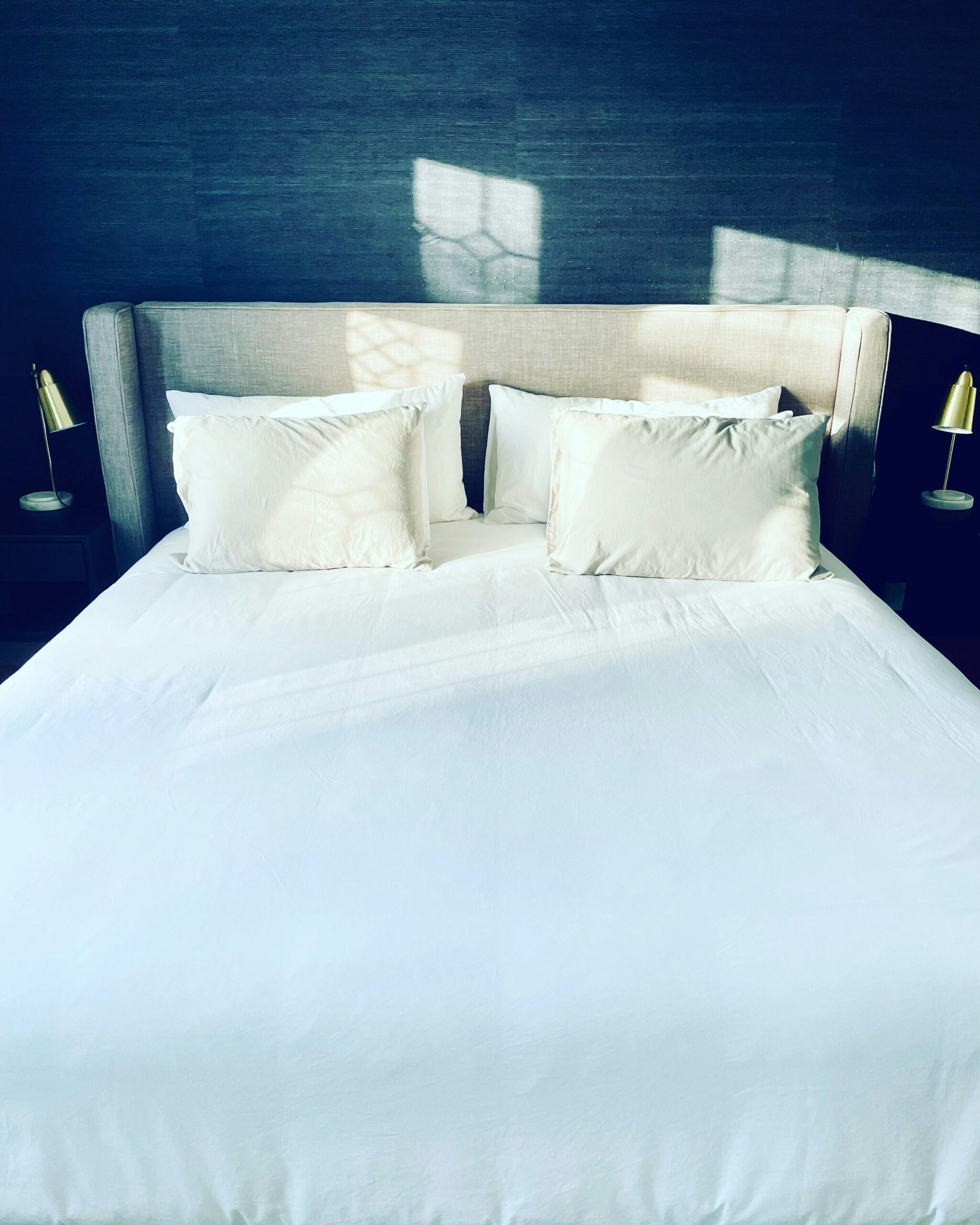 Are There Any Murphy Beds Available With A Horizontal Wall Design?