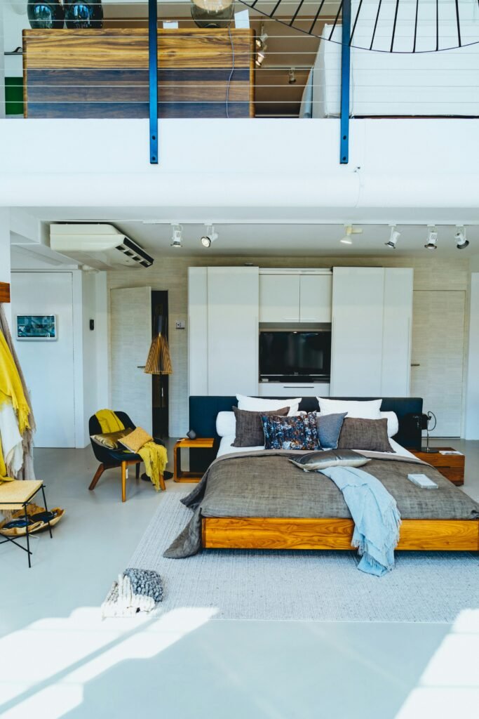 What are the specifications for a murphy bed? Essential Specs