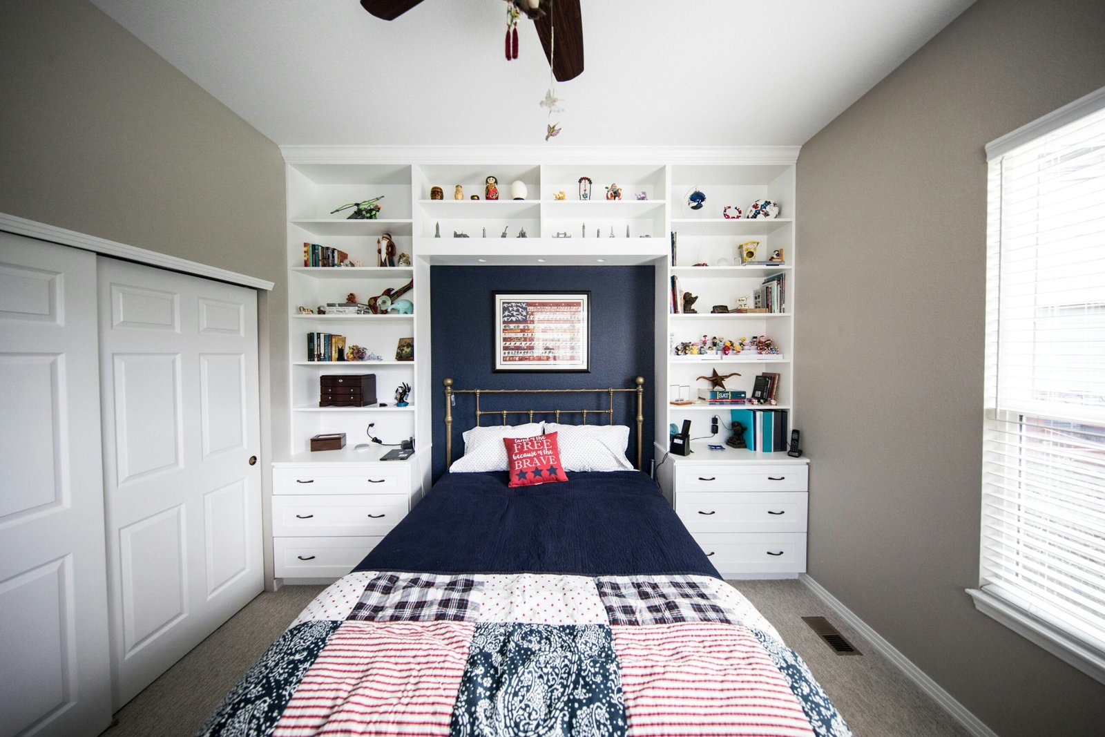 How Can I Locate A Store That Specializes In Custom Murphy Beds?