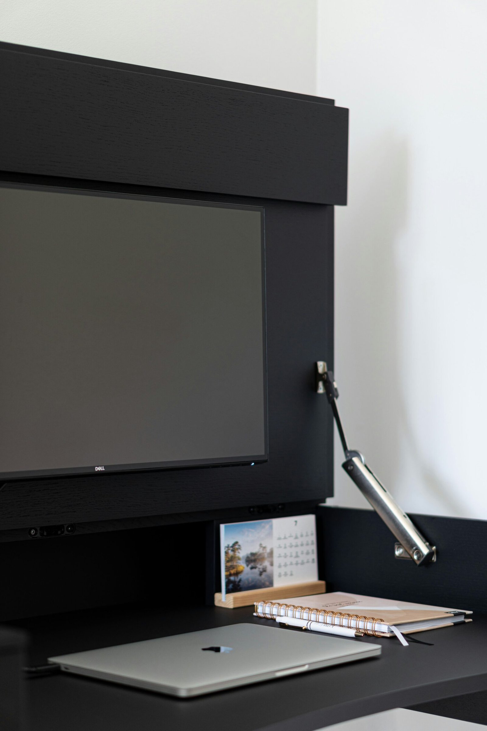 Murphy Bed Desk Guide: Features, Setup, and Room Planning